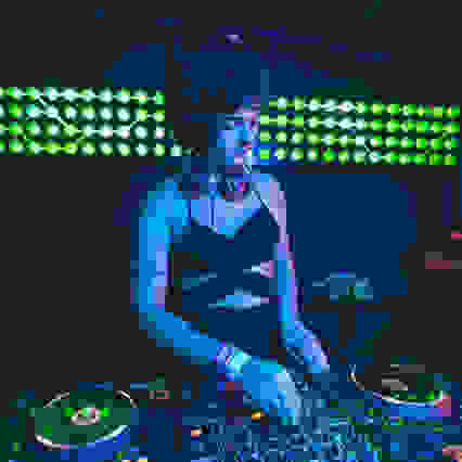 DJ FLORA