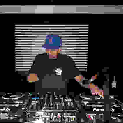 DJ RobRhythmz