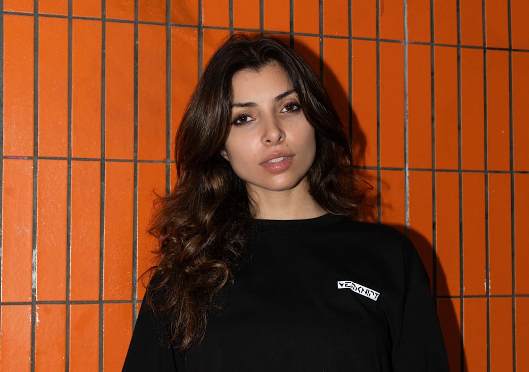 Tutty Frutty 10h | Cara Elizabeth [Polyamor]