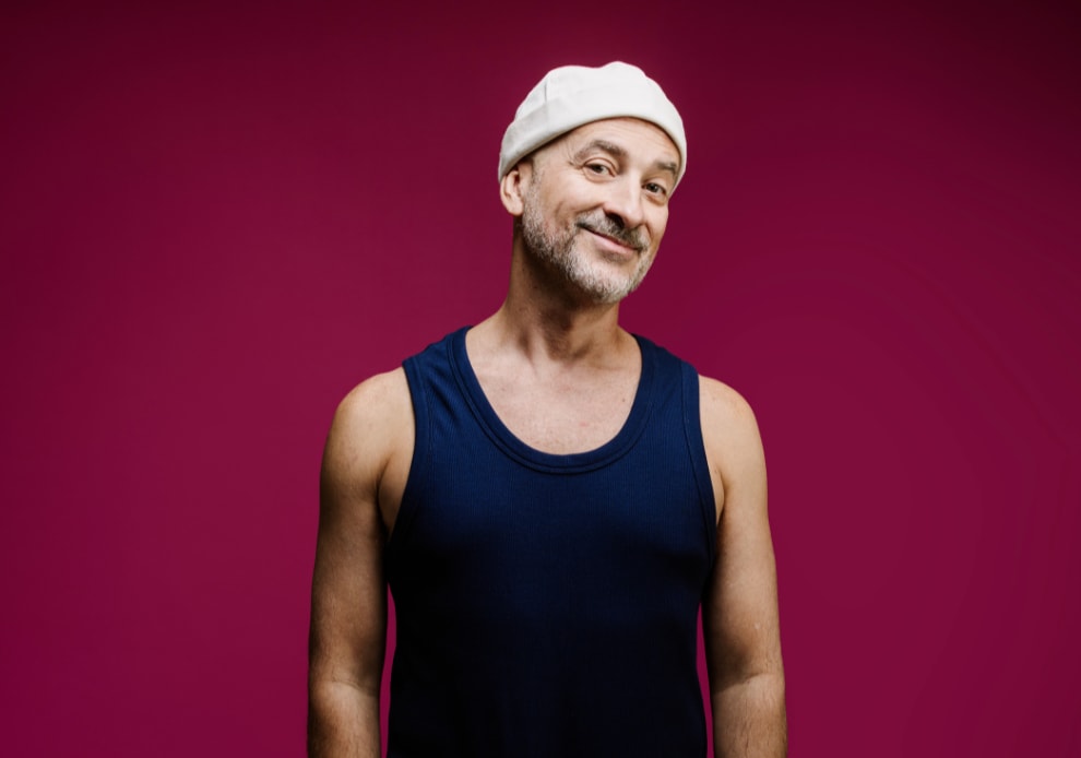 Lucas Santtana - Massy