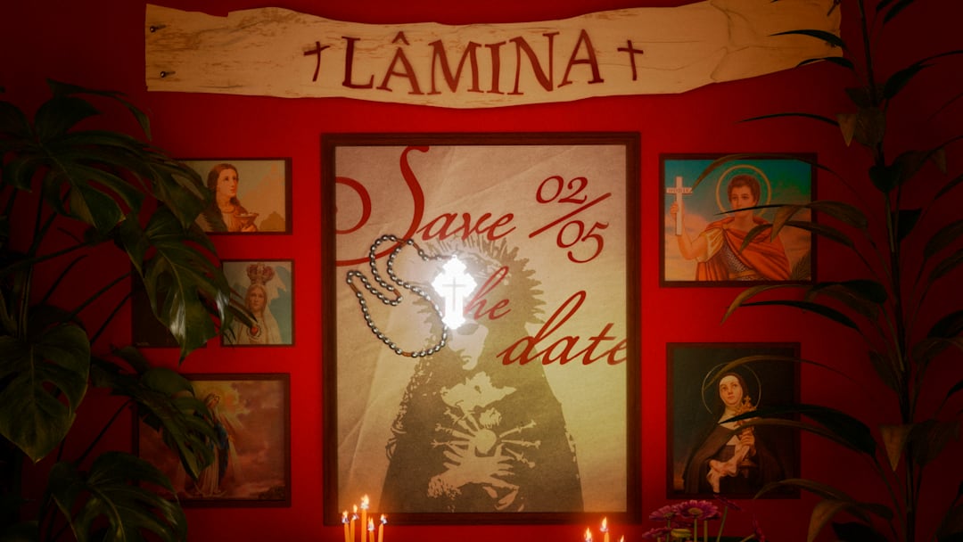 Lâmina - ¡ni santa, ni profana, soy latina!