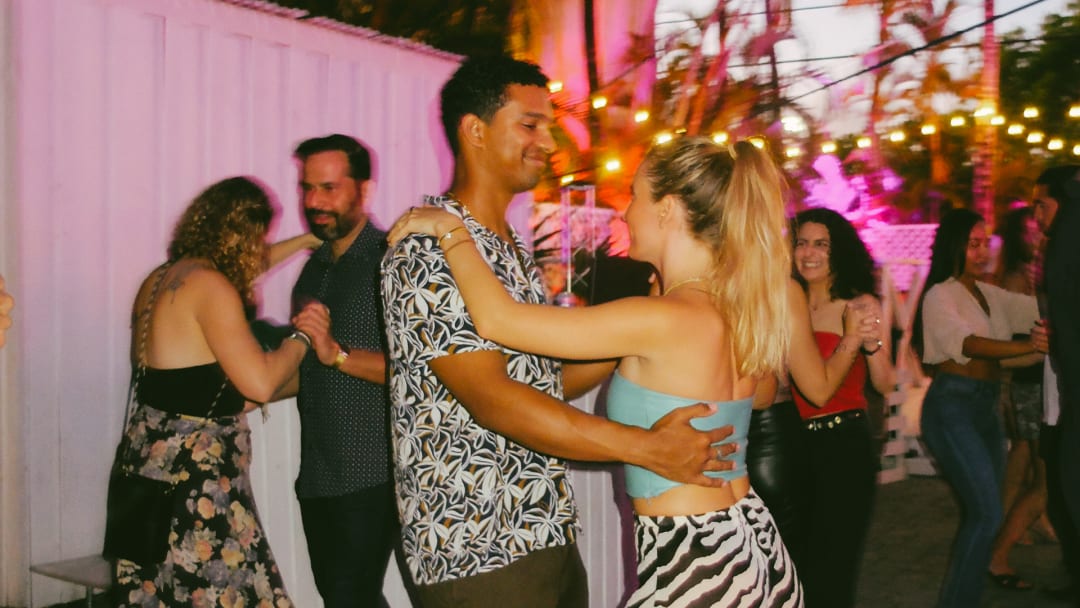 Salsa Z ft. Elisa Baena + DJ Set by Safe Stadick