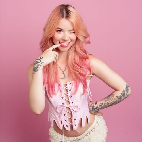 Yue · Tour dates, music & more