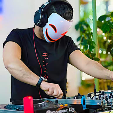 Play House: Keeping the Vibe Alive