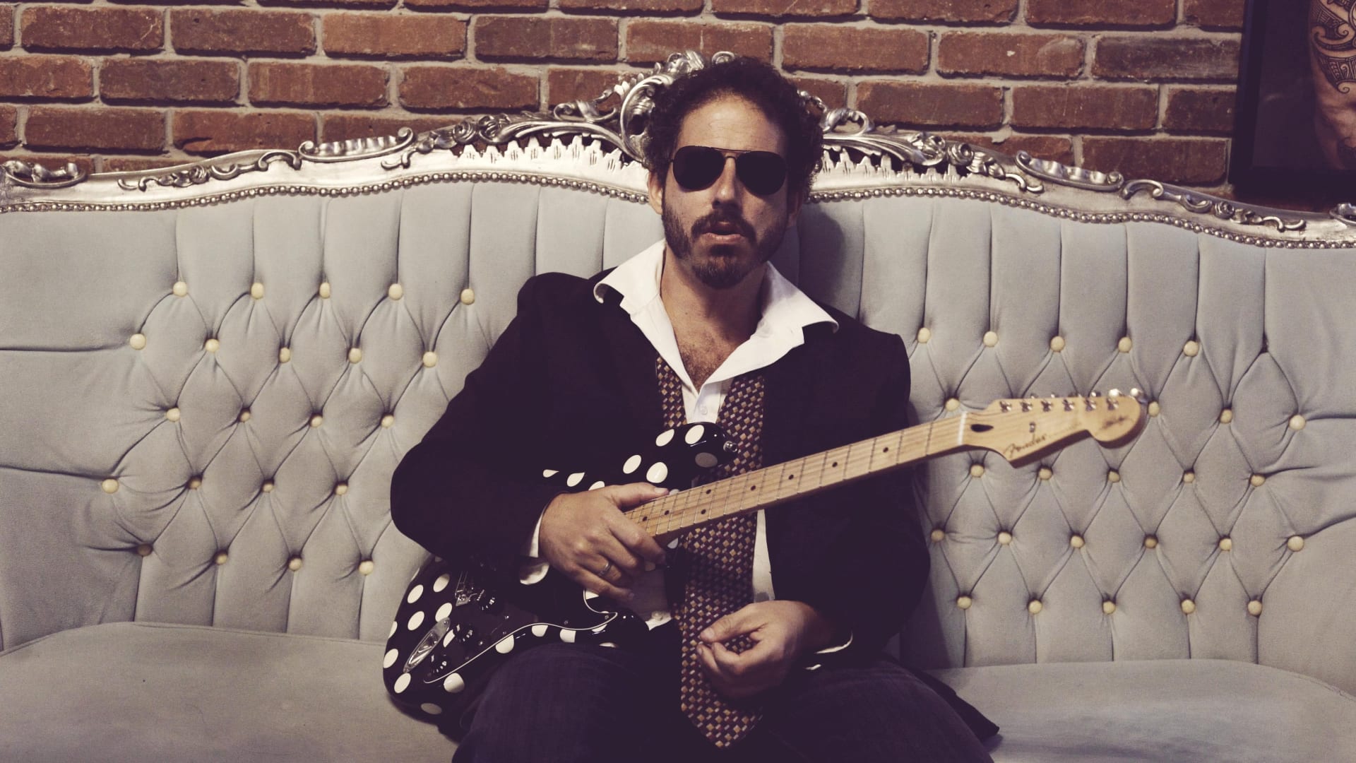 Zeyzey Presents: Baia Toca Raul