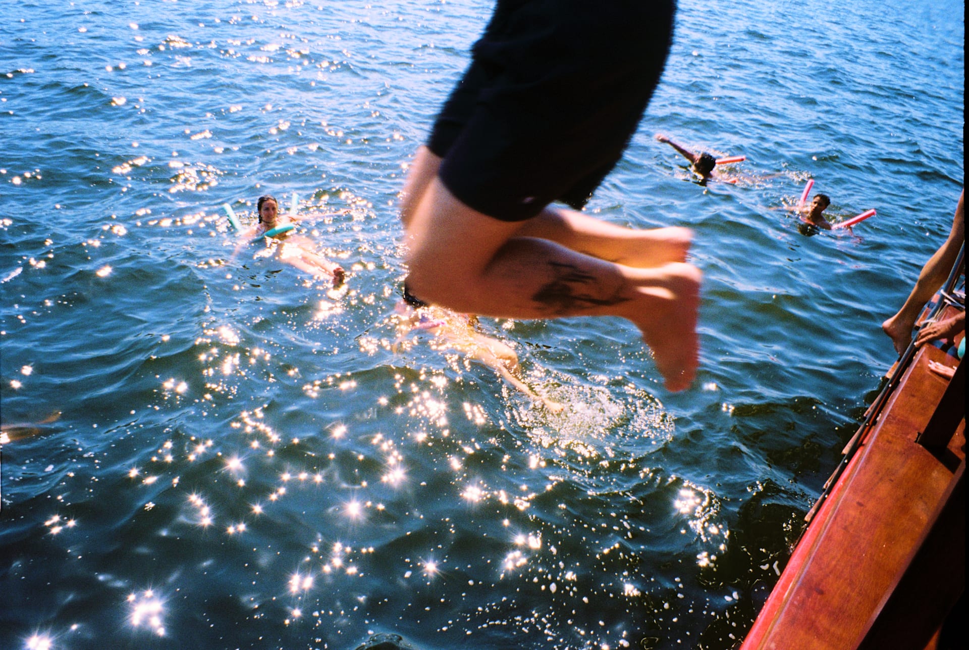 Badsista & Friends Boat Party @ Quarta De Cinzas No Rj