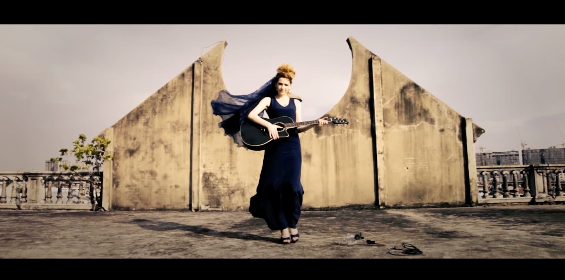 Jeu 23/04 : L'etrangère + Koclico