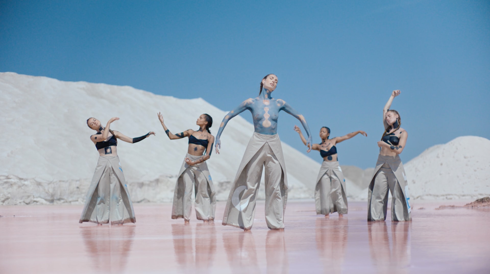 Première "Home Is On Fire" - Pangea, Minuit12 & Paris Taïko