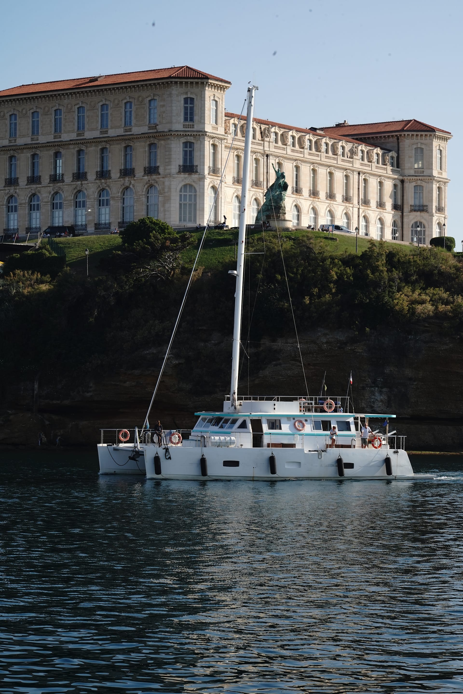 Madame Prend La Mer
