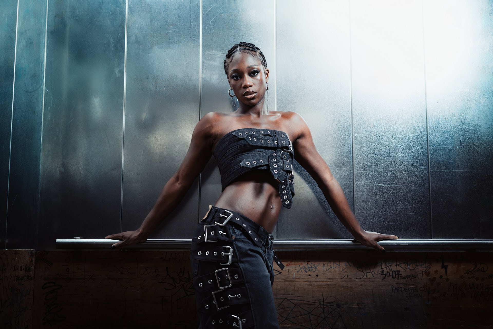 Juste Shani + Mona Guba - Le Gueulard Plus