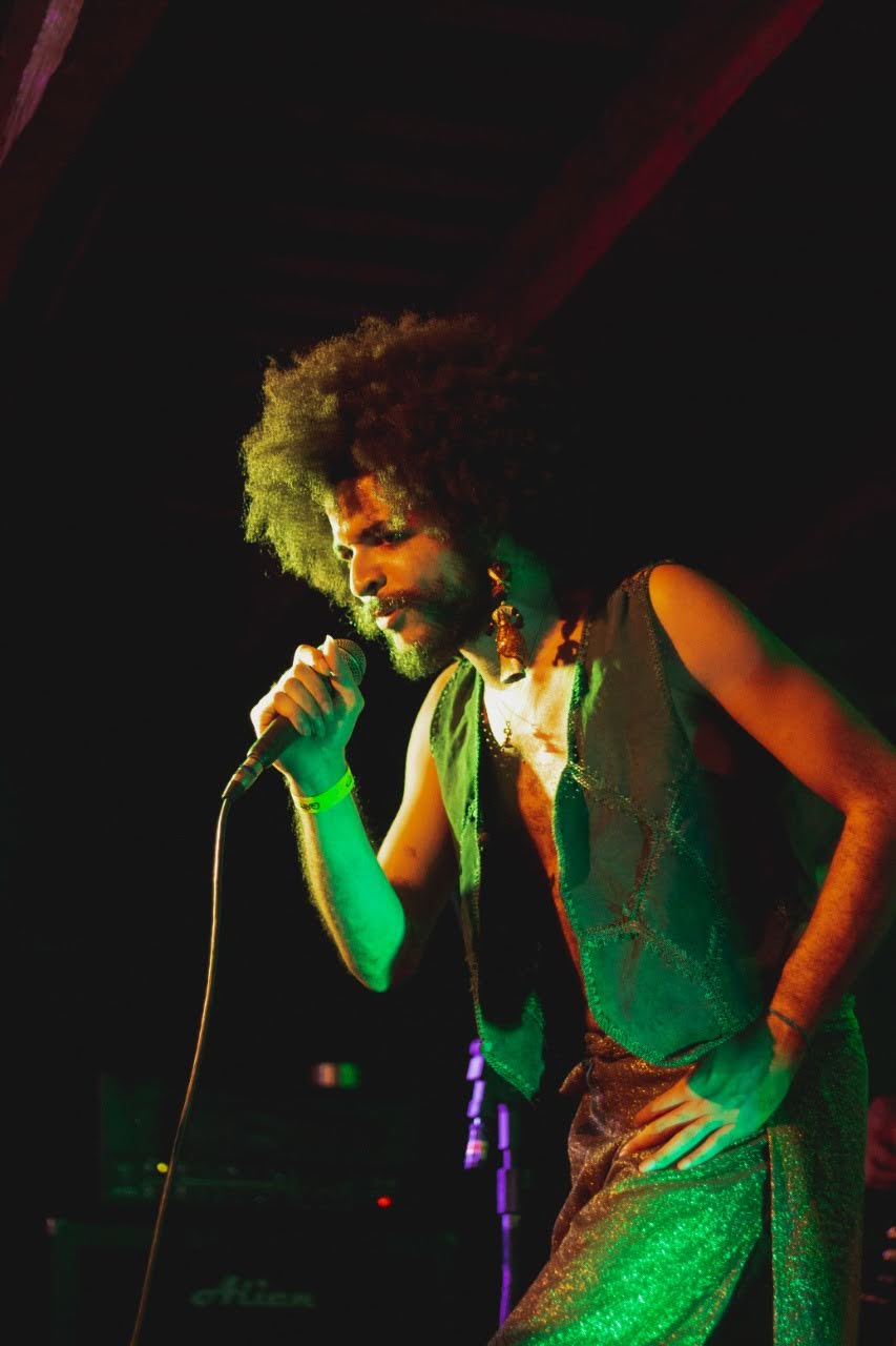 Pedro Indio Negro Canta A Família Caymmi