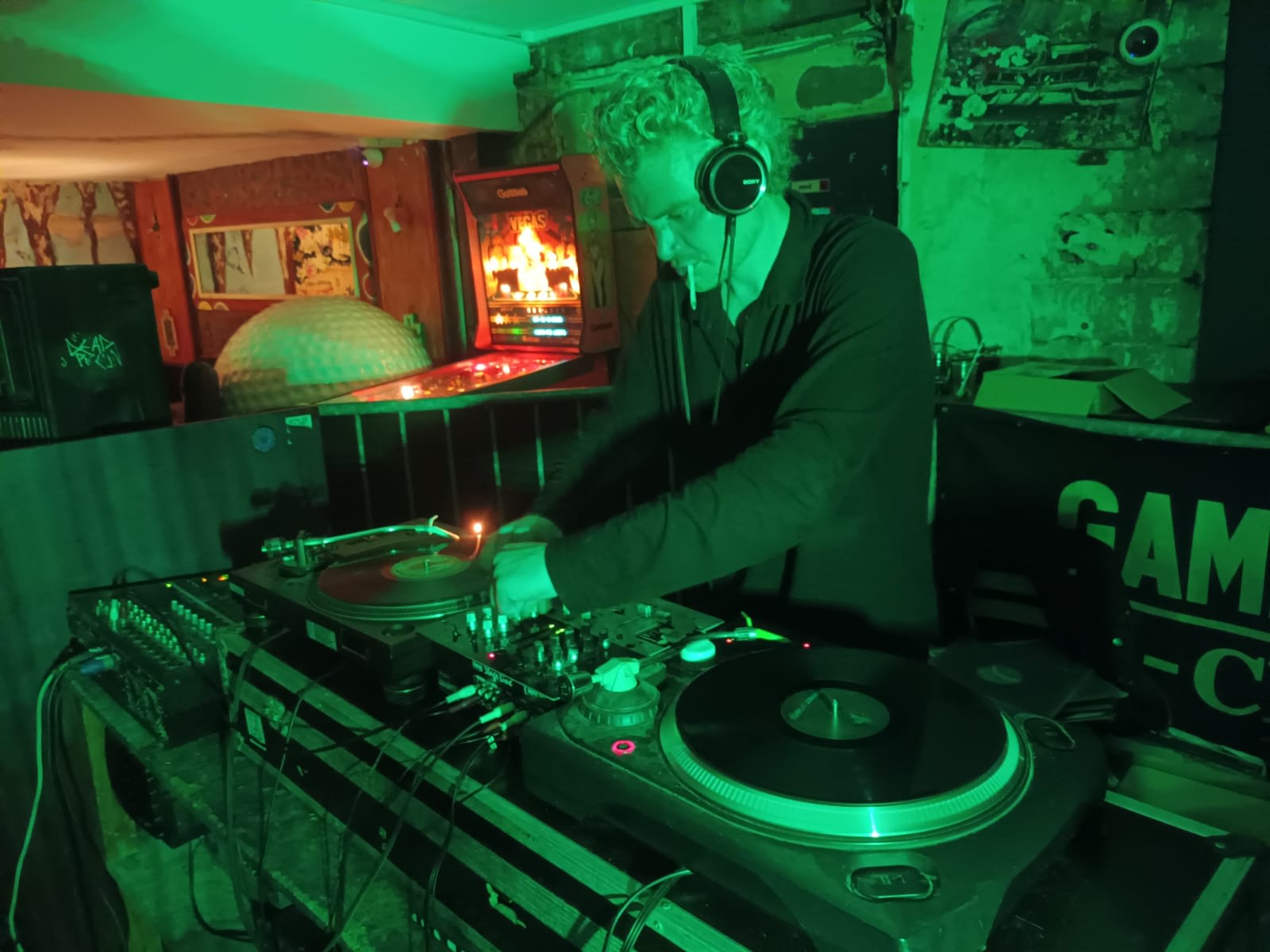 Soirée Techno D’N’Bass Vinyls.       Gratuit