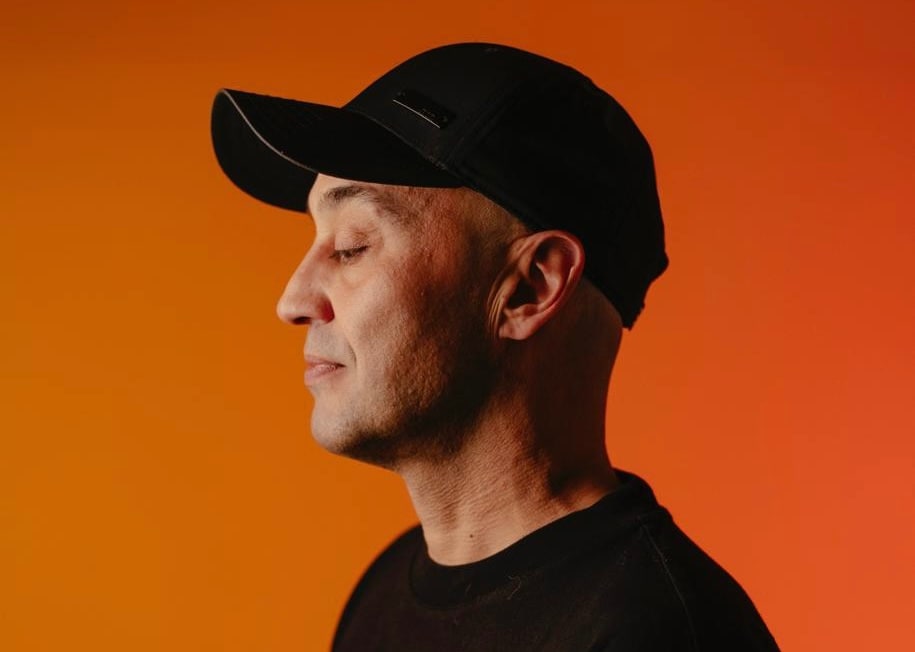 Sala 8 W/ Frank Maurel