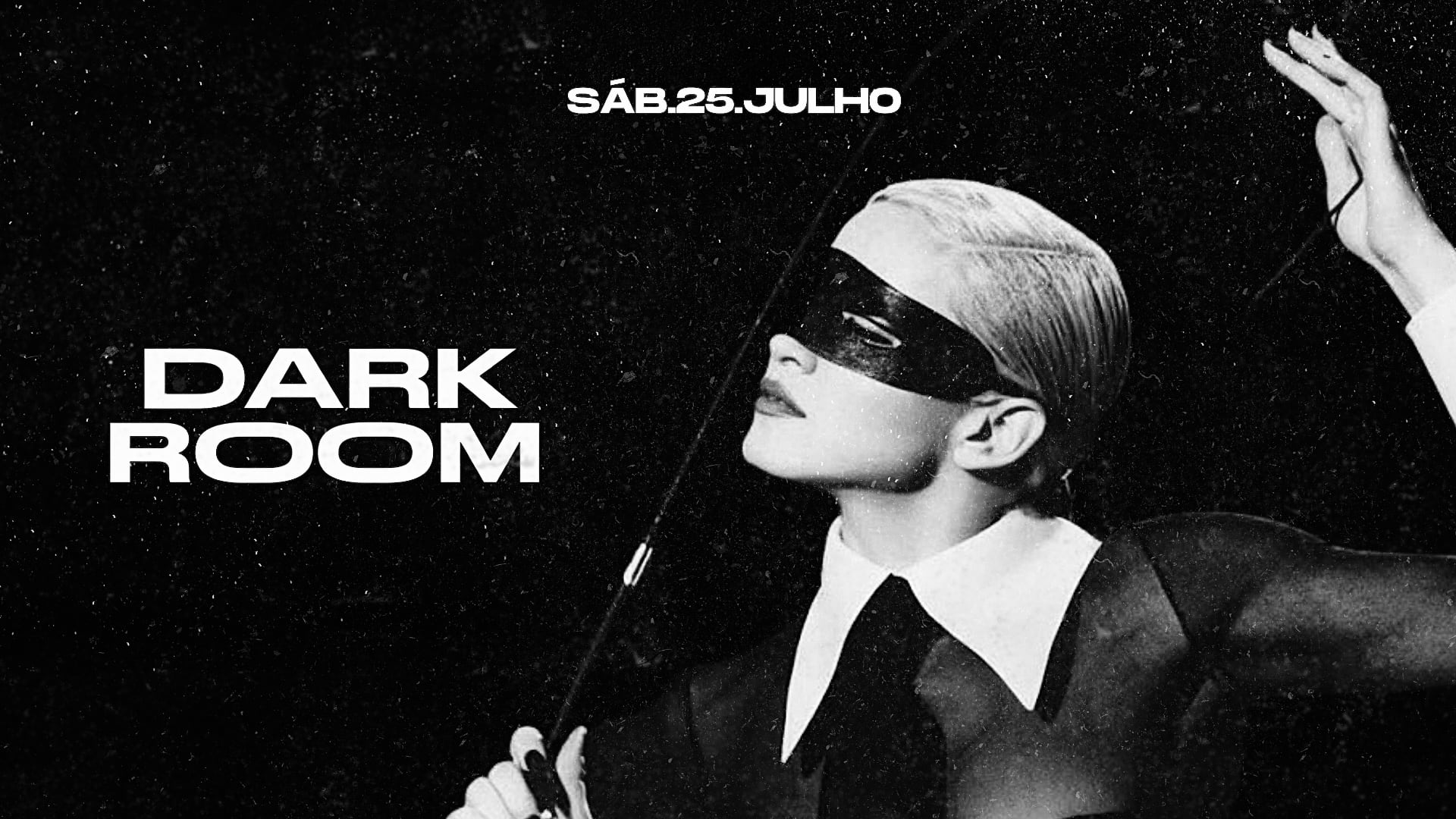 Dark Room - Open Bar