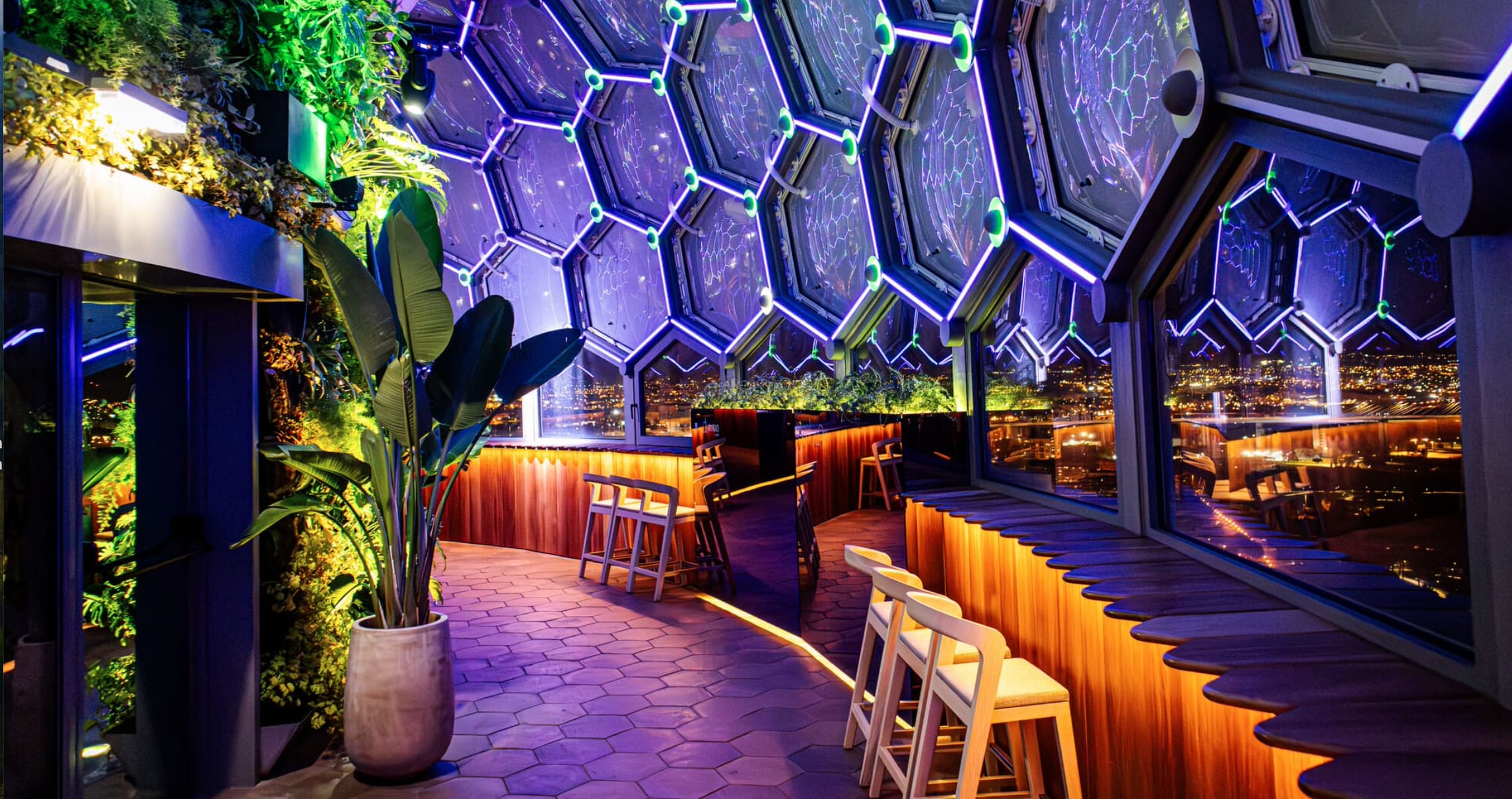 Babylon 360 Cocktail Lounge