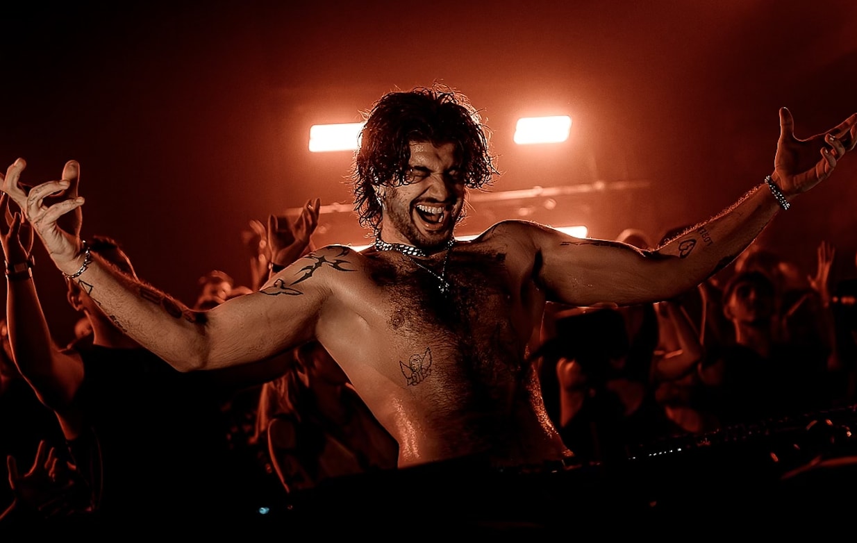 Disturb 10h Rave W/ Hades [Nl]