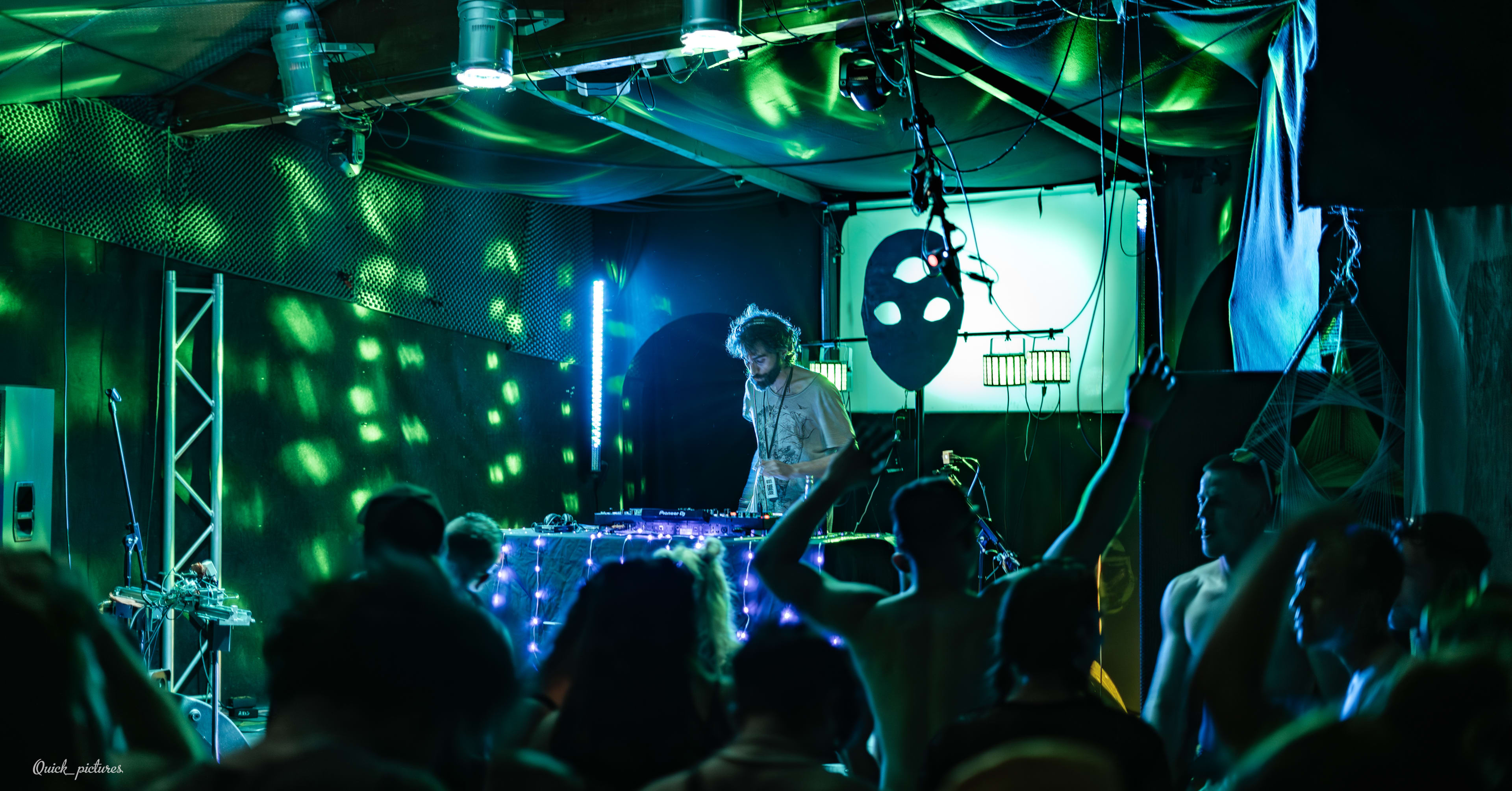 Rave Lucide