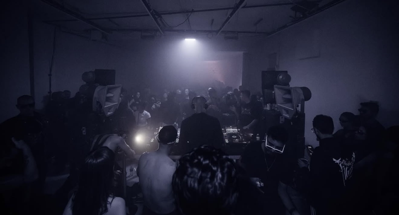 Raw Area // Sunday Services W Maria José (Medellín Col)