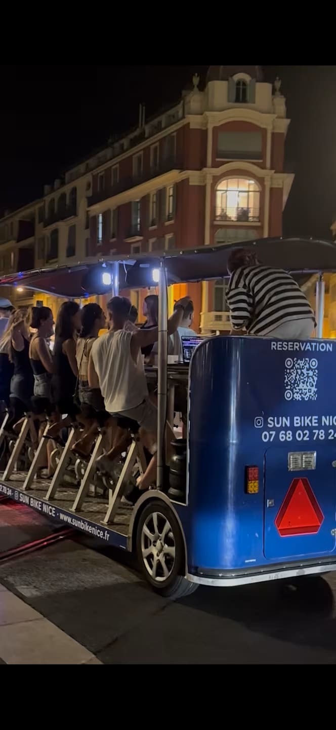 Sunbike - Dj Musique & Alcool Compris Sur Vélo Géant