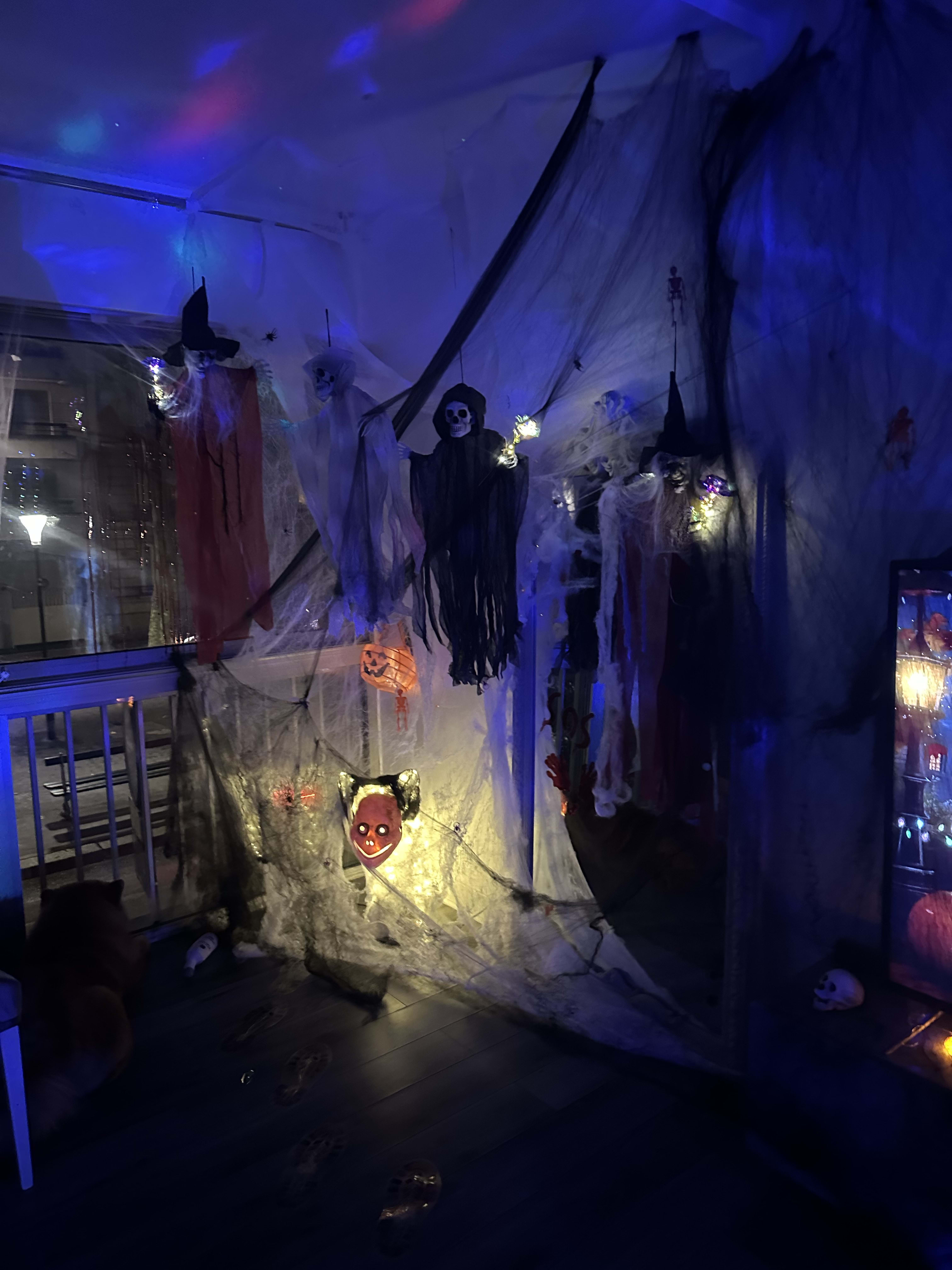JIJII HALLOWEEN PARTY