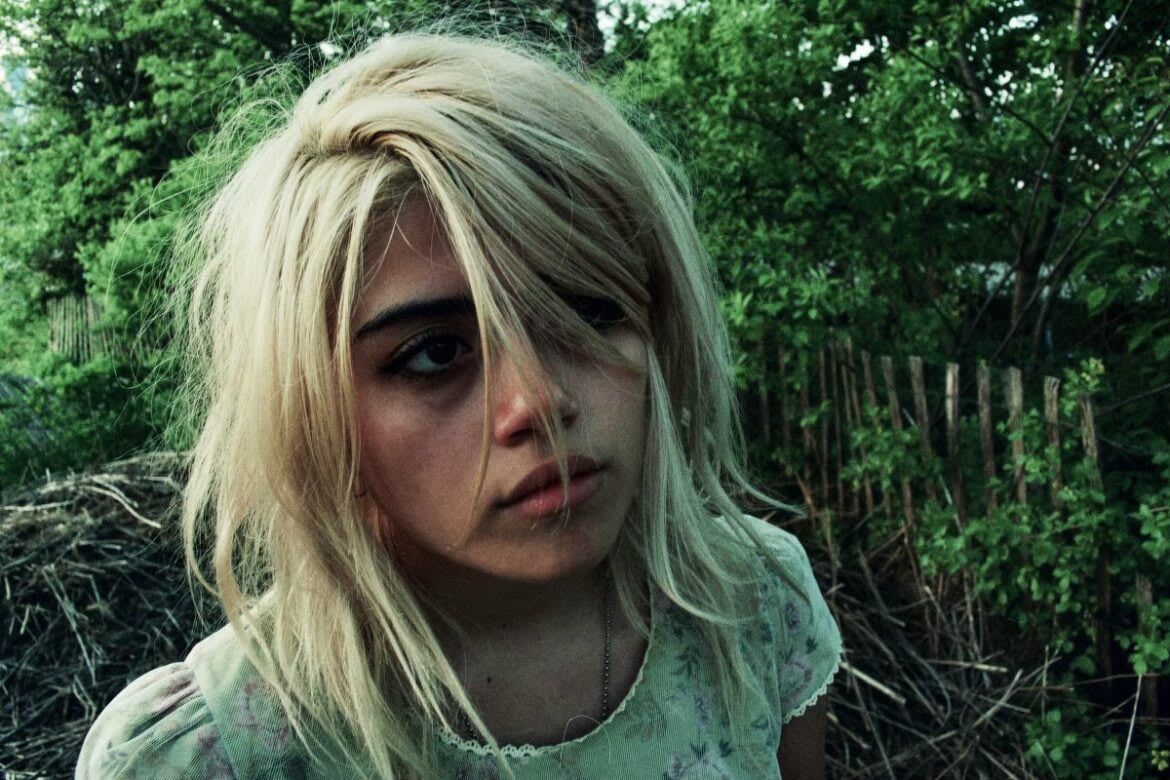 Mila Degray (Free Entry)