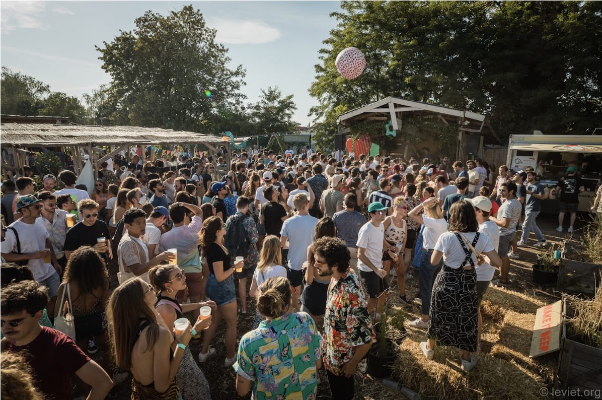 Open Air Dure Vie : Abdul Raeva, Reflex Blue, Jerry Horny