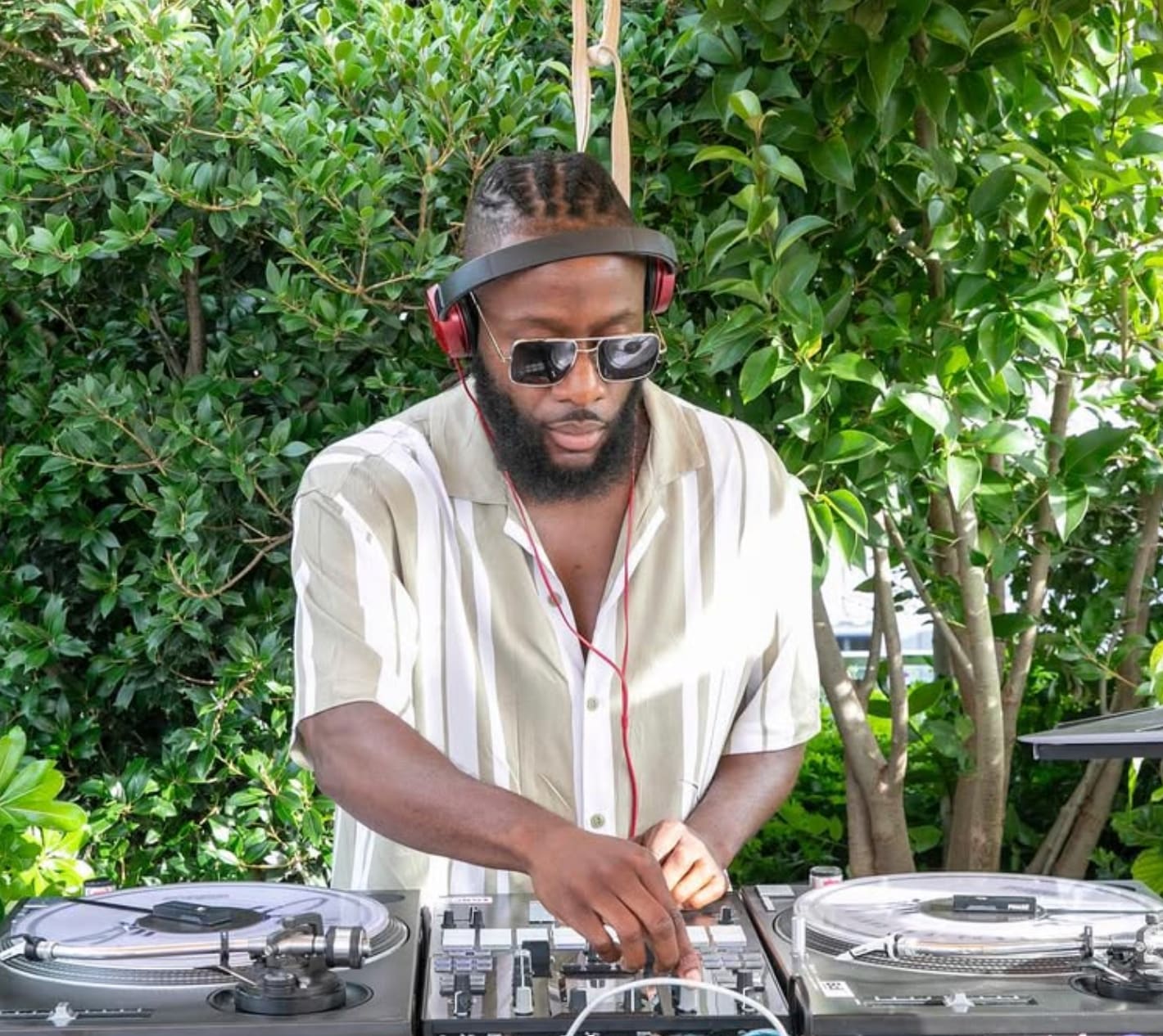 Younginde Dj At Mama