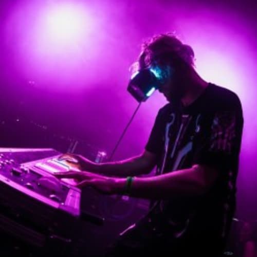 Virtual Riot