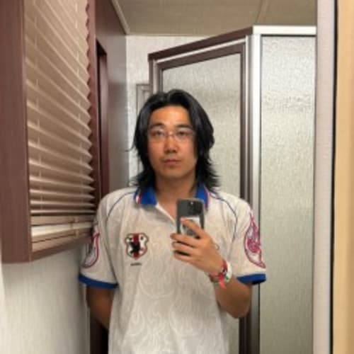 Yoshi T.