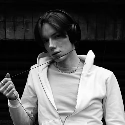 RYNΛSTY