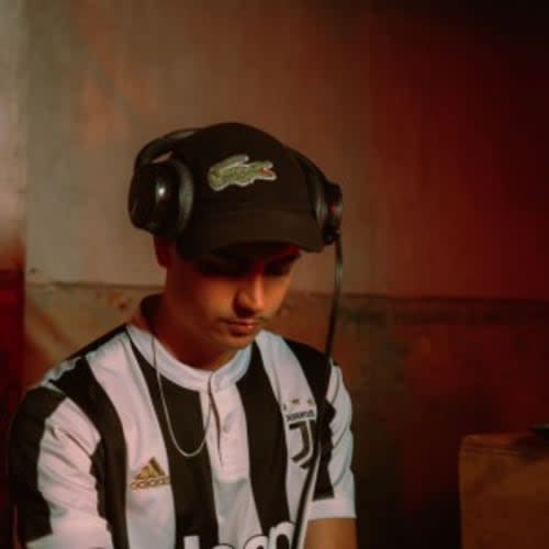 DJ 21