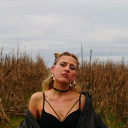 Mary Bach