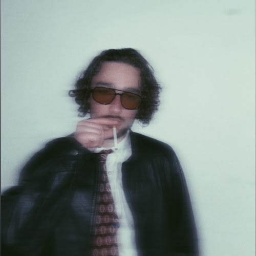 HØT QYΞW