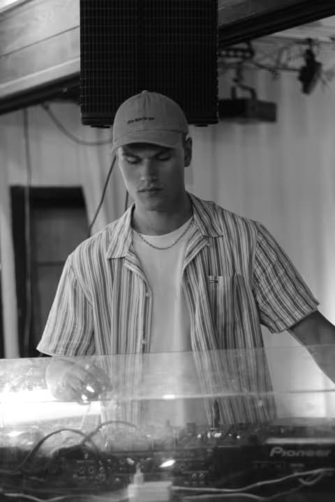 Uncløsd @Café De La Plage