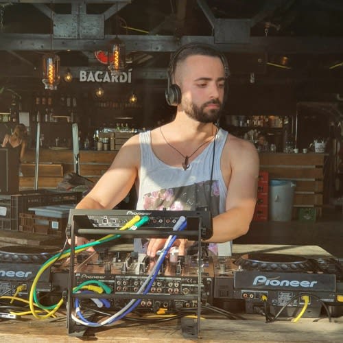 TechMo