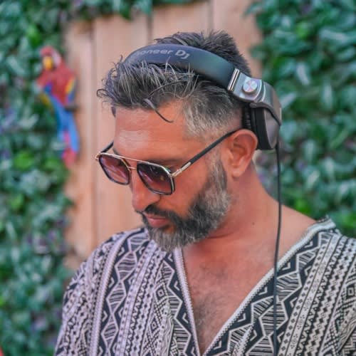 NIKO STAM