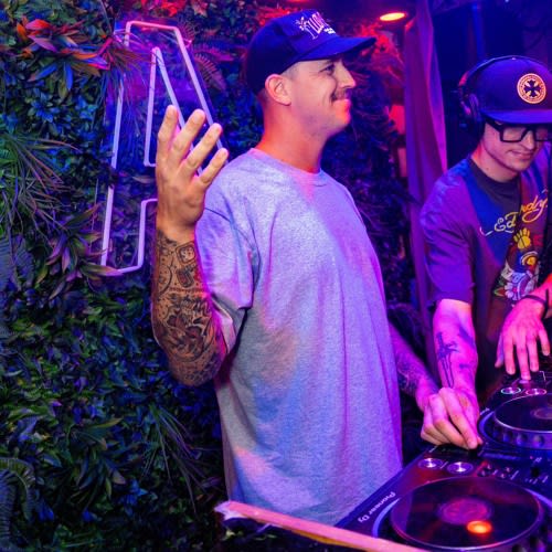 PARTYDECK