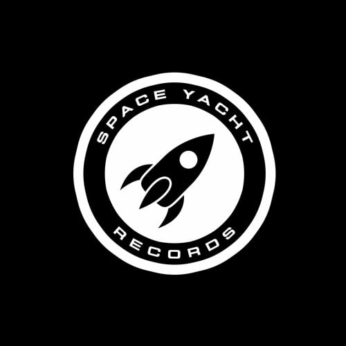 SPACE YACHT