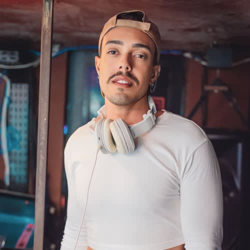 Victor Andrade