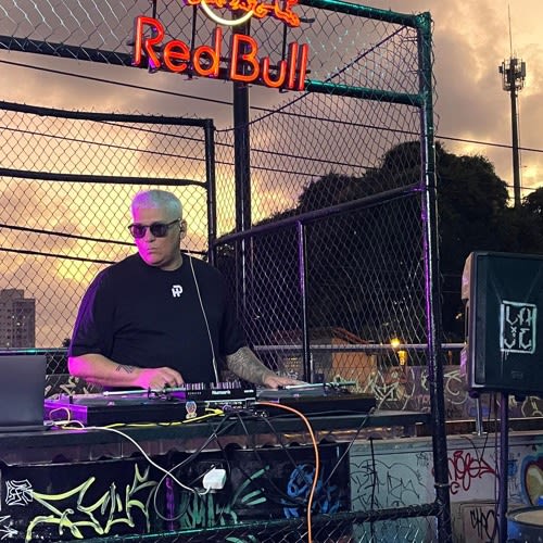 DJ WILLIAM