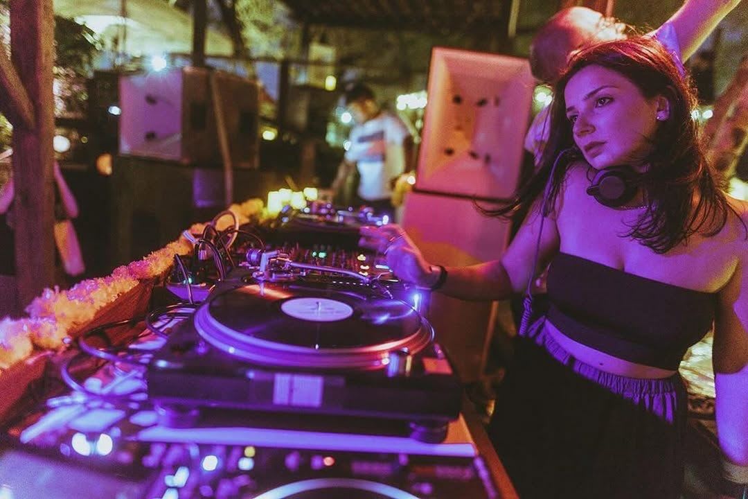 Golden Record Nyc Presents Surprise Guest, Shvili