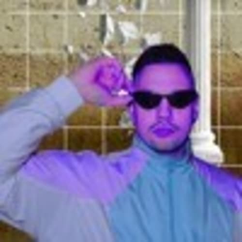 VΛNØ