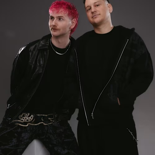 2HOT2PLAY