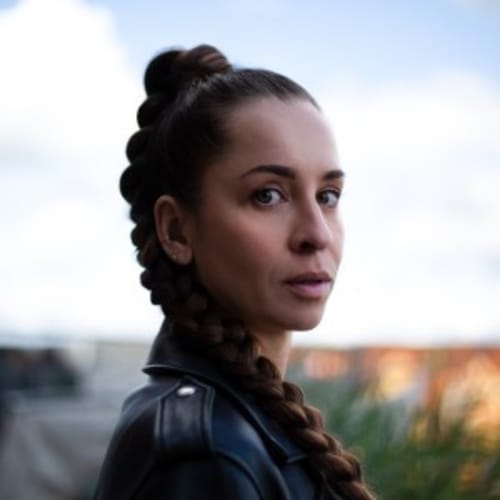 Laura Van Hal