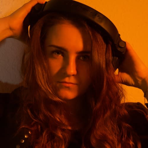 𝐄𝐑𝐄𝐓𝐑𝐈𝐀