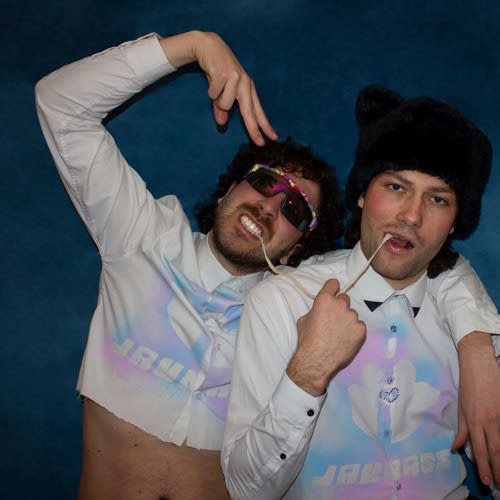 Jaunass Brothers