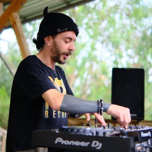 Ohmanayaka 604 Freaks & Suntrip Records