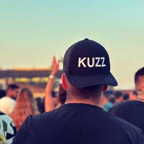 KUZZ deejay