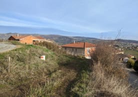Terrain à Cellieu, 83 m²