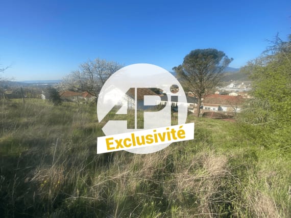 Terrain à vendre à Saint-Clair-du-Rhône, 1075 m²